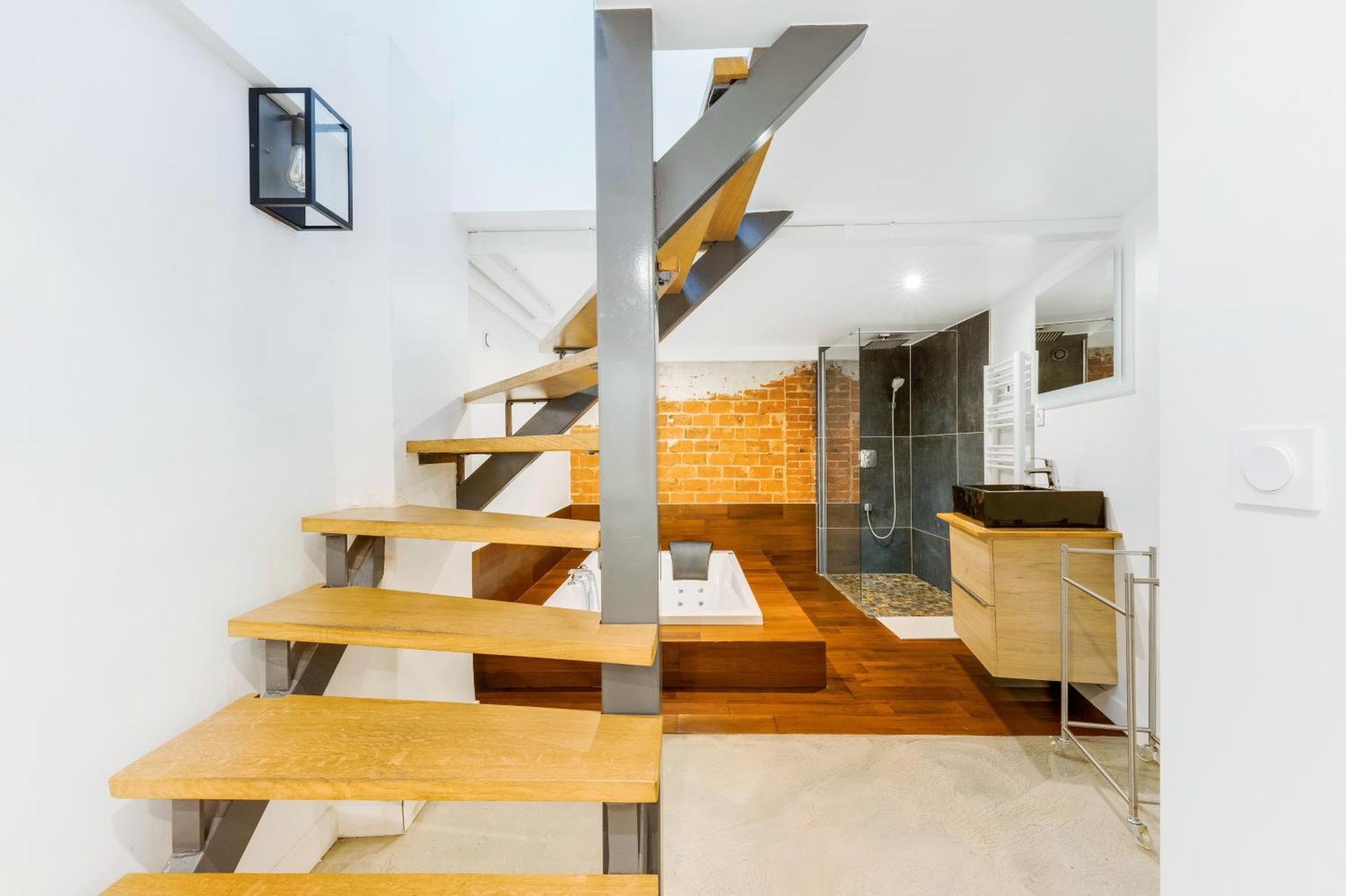 Appartement Large Flat Very Close To Montmartre Parijs
